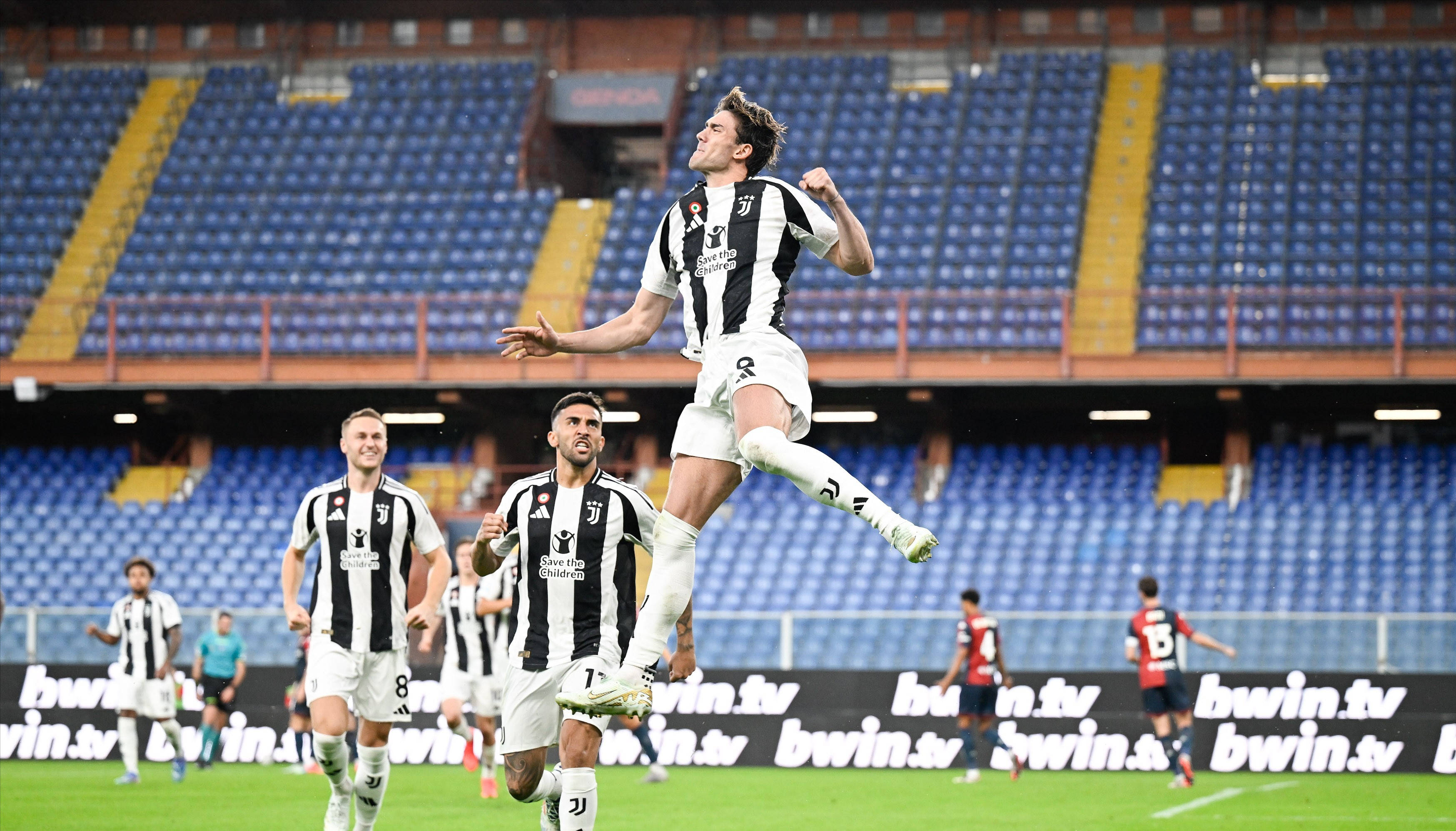 尤文图斯-击败曼联,晋级欧冠八强的简单介绍 尤文图斯-击败曼联,晋级欧冠八强的简单介绍