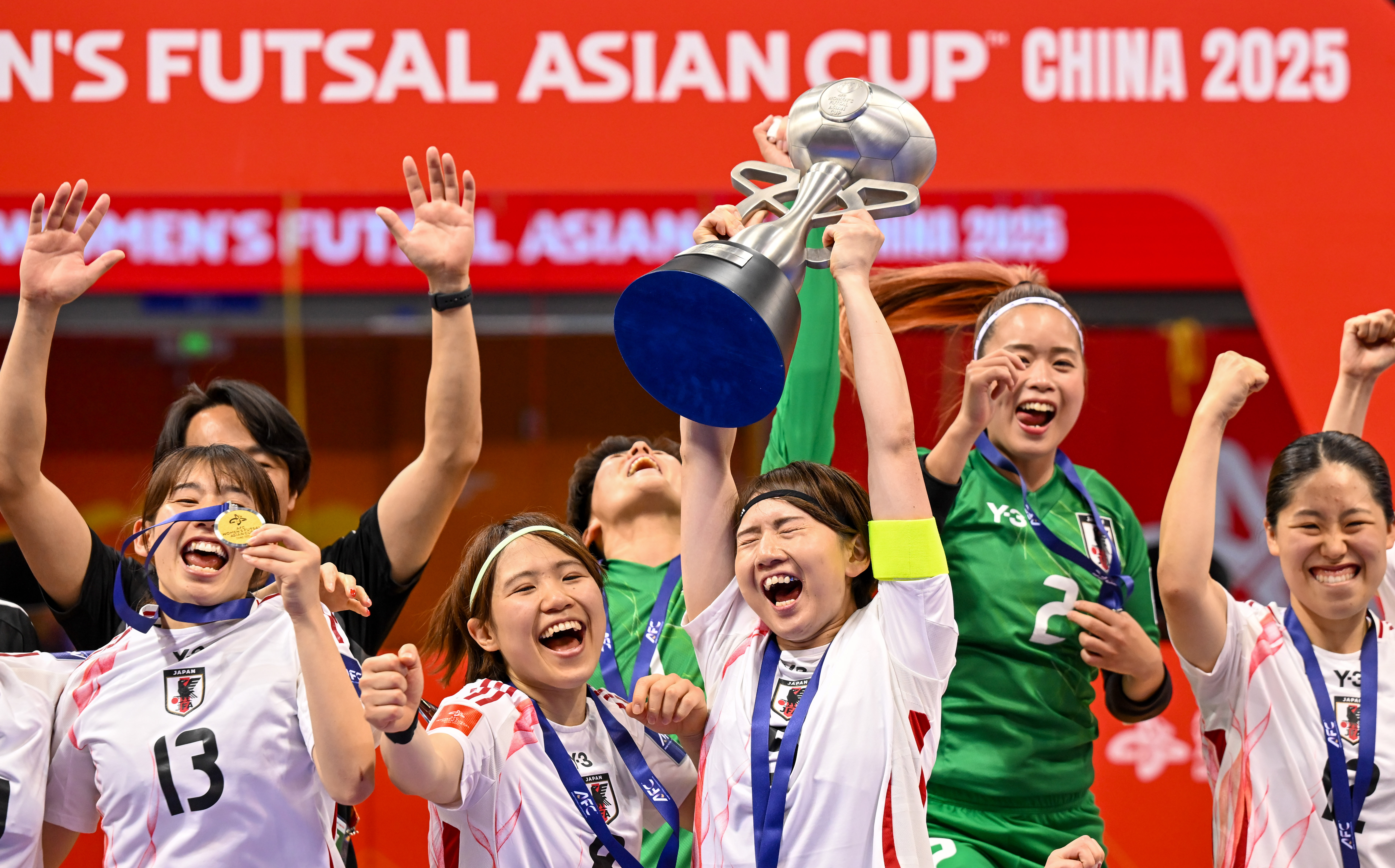 亚洲队伍在国际赛场上取得胜利 亚洲队伍在国际赛场上取得胜利