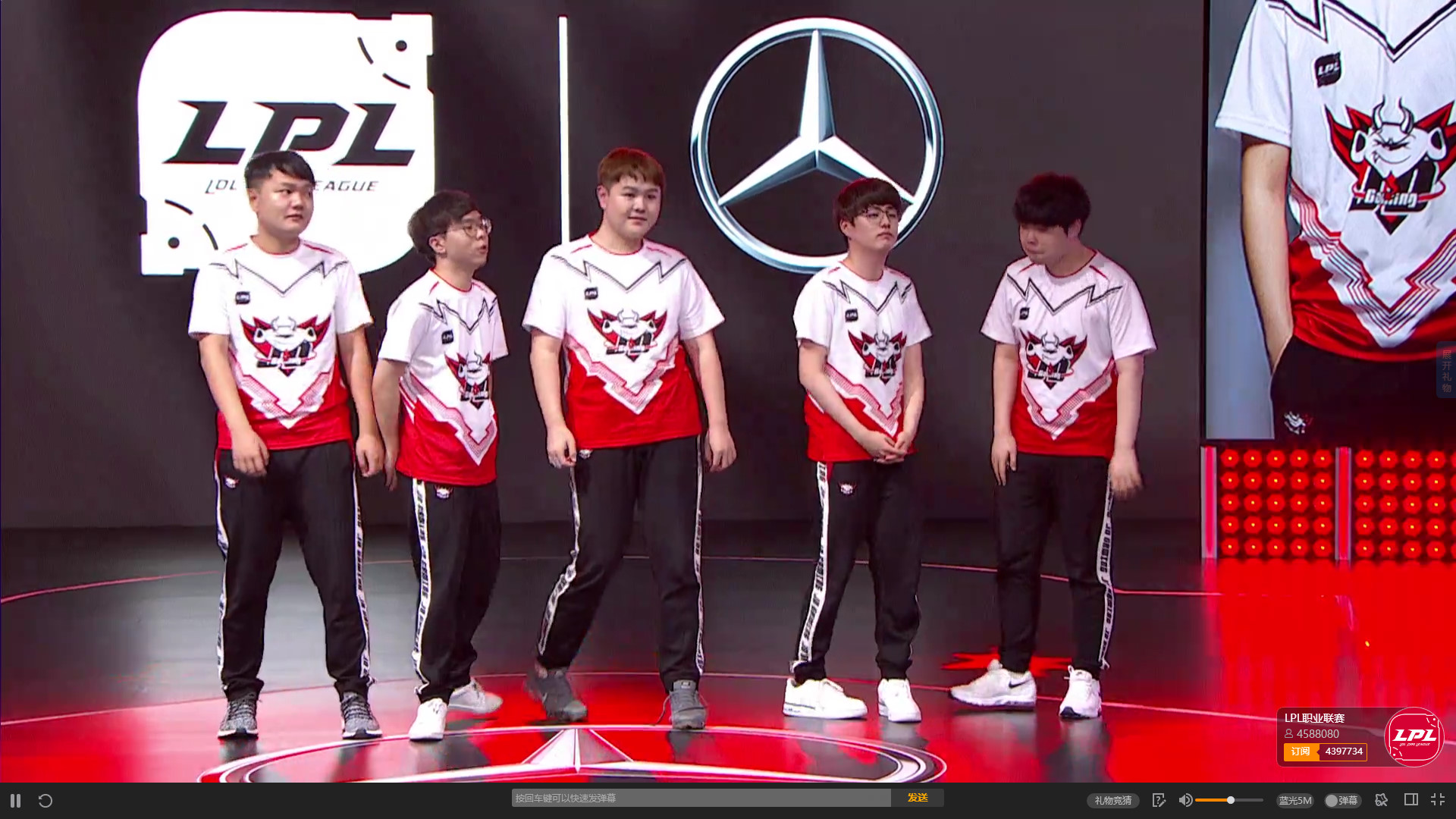 JDG绝杀C9，Zeus成为全场焦点入围赛3:0（深圳）