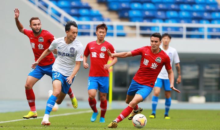 关于天津泰达不敌河南建业，积分榜位置再度下滑的信息