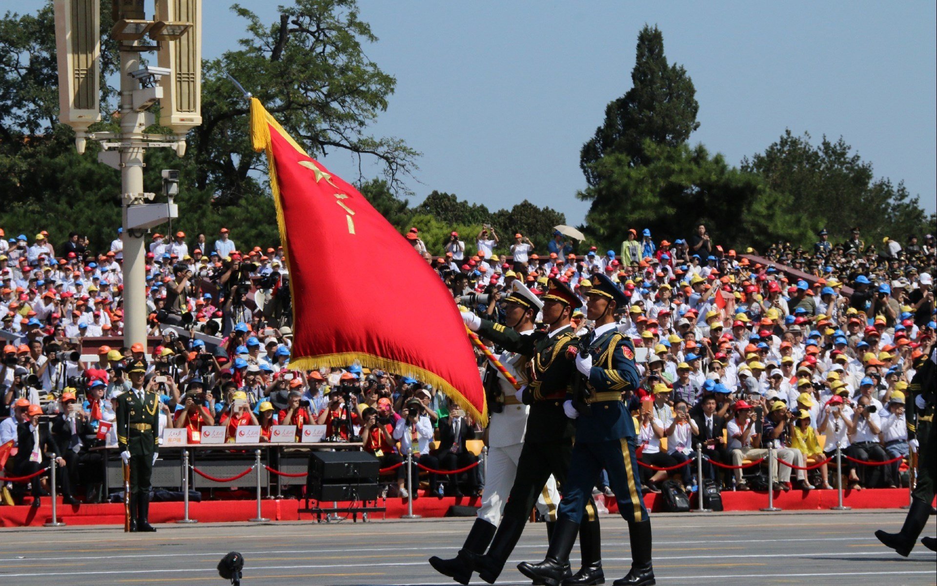夜战交响曲,F1揭幕战的极速轰鸣与约基奇的逆境爆发