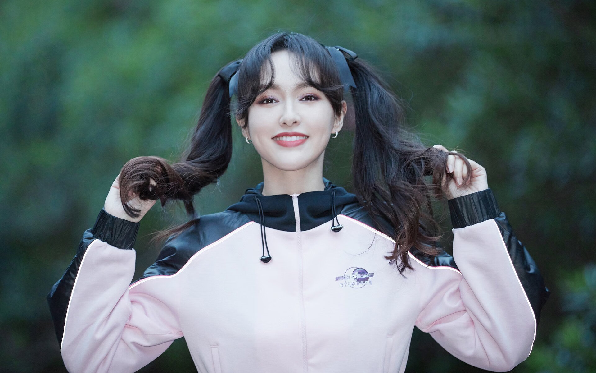 英格拉姆稳定输出不掉线，猛龙正面击溃广厦队，跨联赛对决彰显NBA统治力