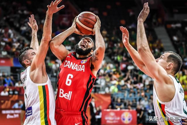 加维攻防转换核心，乌克兰提前终结悬念阿尔及利亚